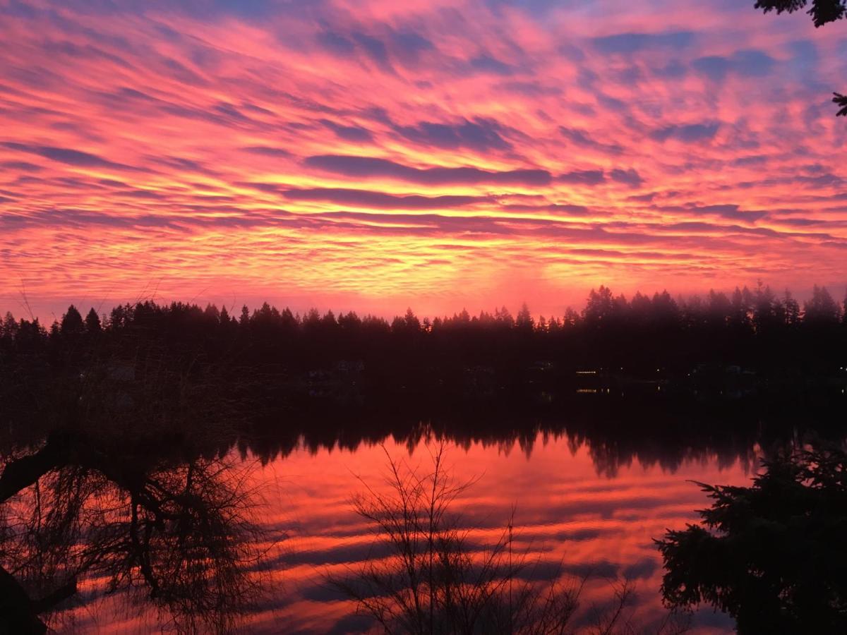 Cottage Lake Bed And Breakfast Woodinville Bagian luar foto