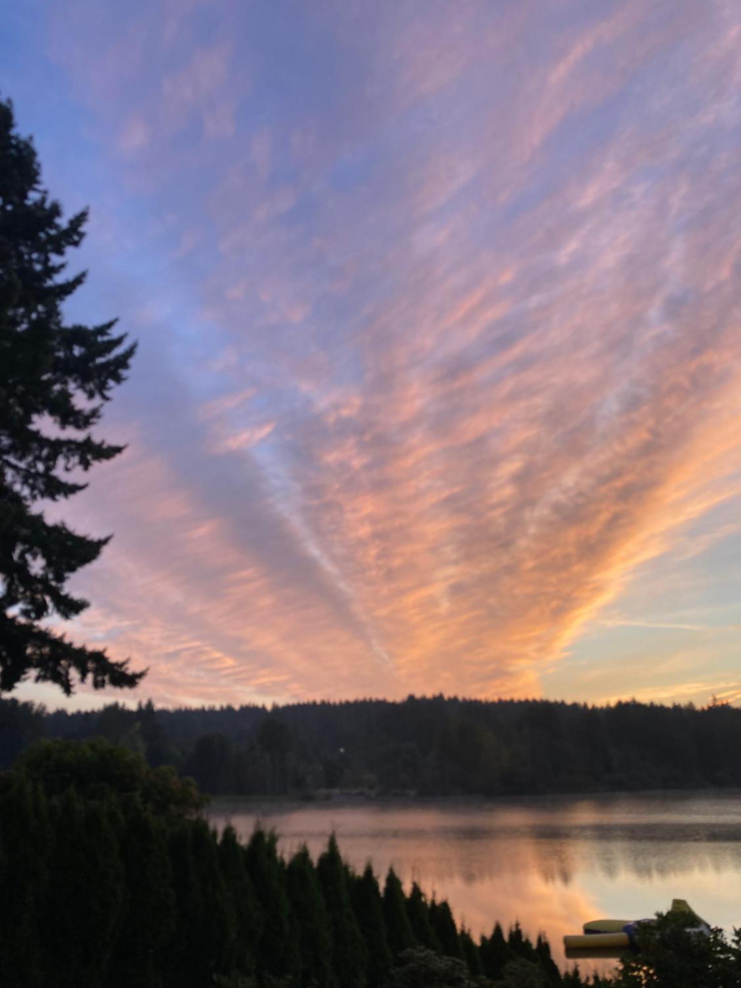 Cottage Lake Bed And Breakfast Woodinville Bagian luar foto