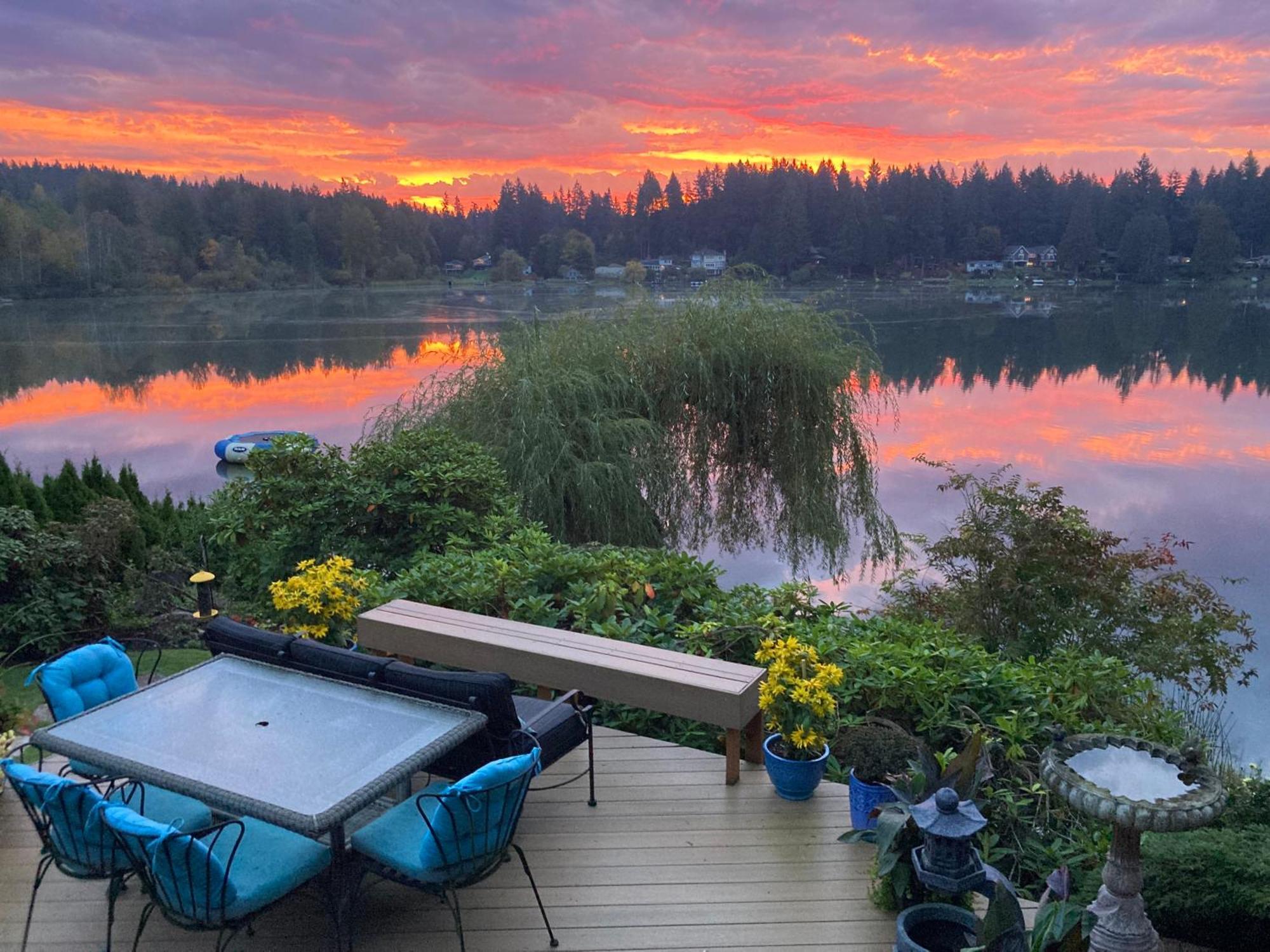 Cottage Lake Bed And Breakfast Woodinville Bagian luar foto