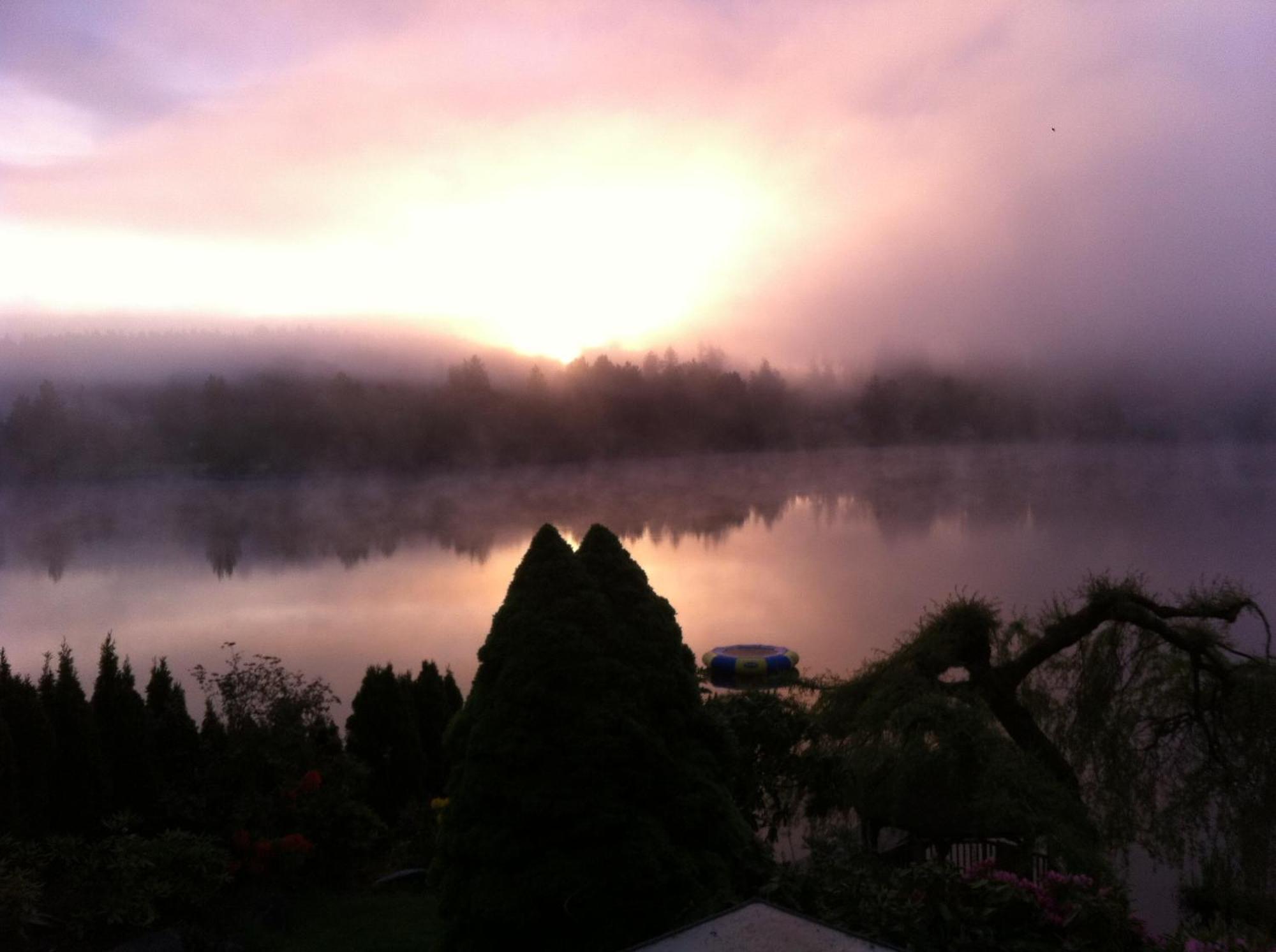 Cottage Lake Bed And Breakfast Woodinville Bagian luar foto